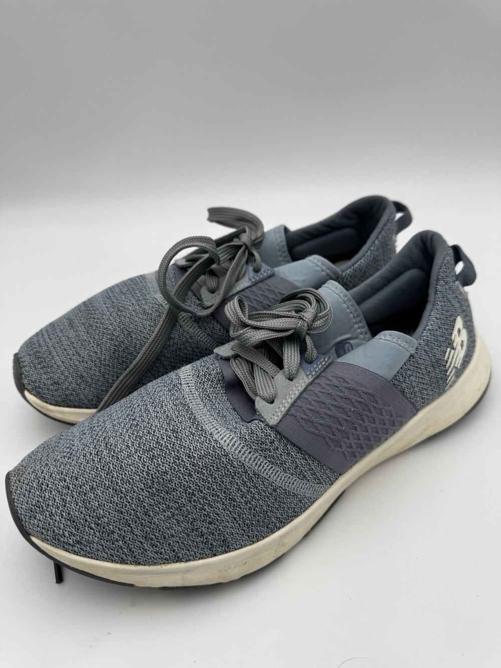New Balance Women’s Size 9 Gray Blue Knit Lace Up Athletic Sneakers